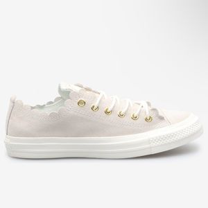 Scallop Converse